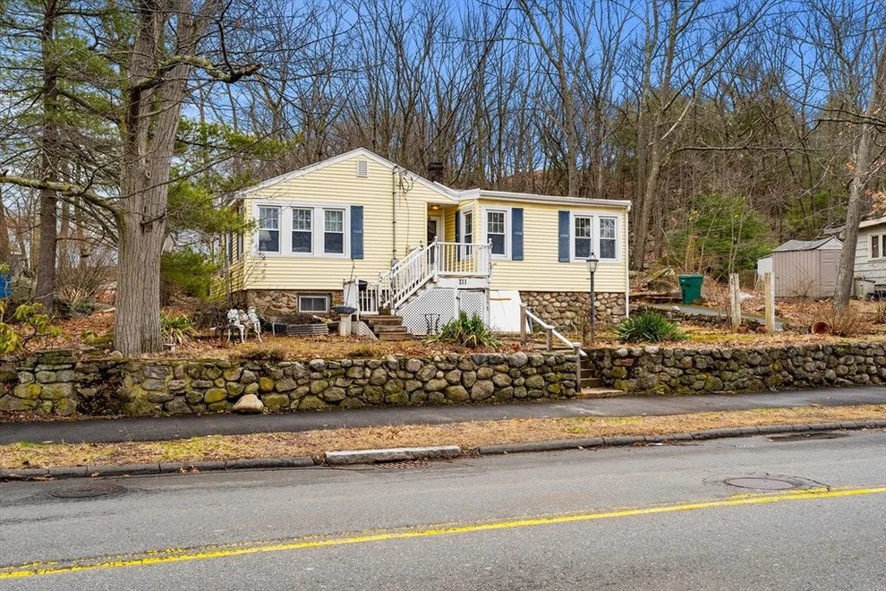 Unit for sale at 111 Den Quarry Rd, Lynn, MA 01904