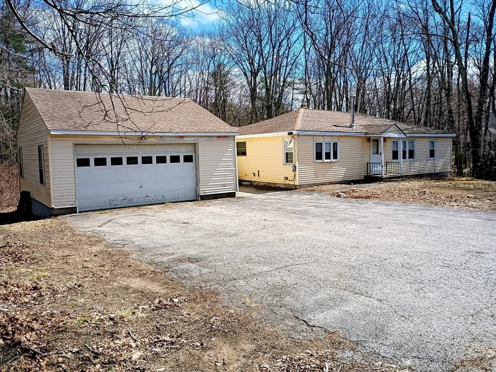 Unit for sale at 112 Mannville St, Leicester, MA 01524