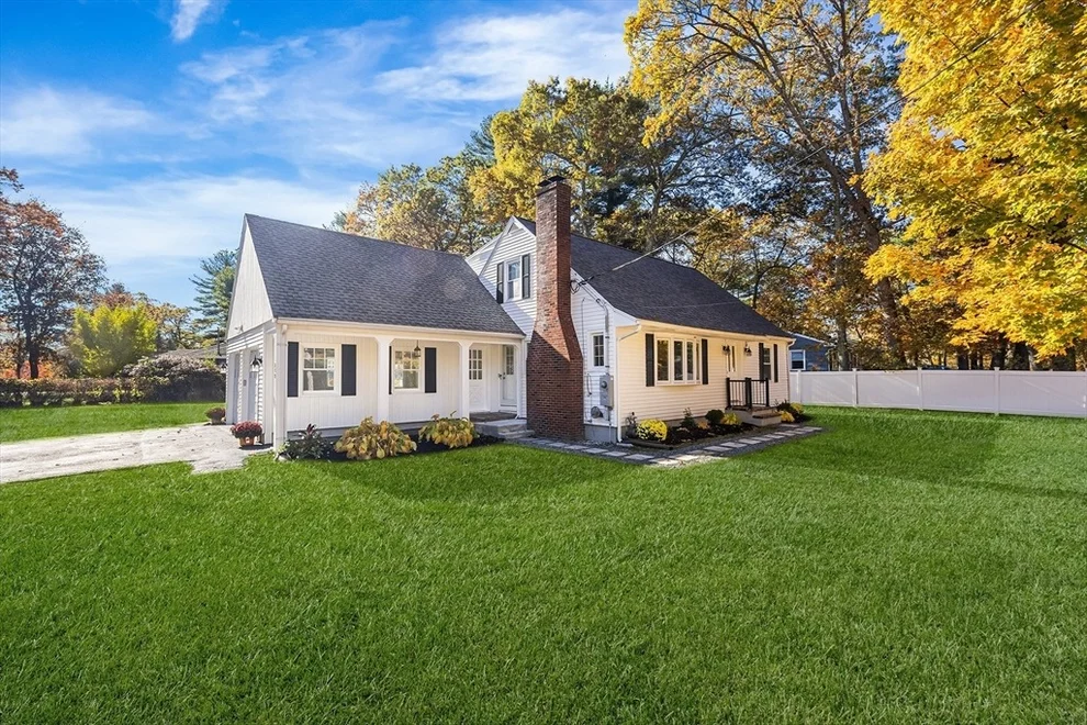 Unit for sale at 248 Riverneck Rd, Chelmsford, MA 01824