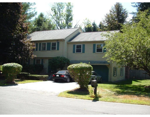 Unit for sale at 5 Cherry Oca Ln, Framingham, MA 01702