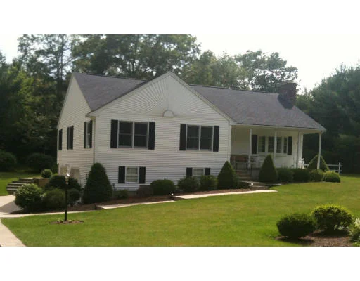Unit for sale at 118 Taunton St, Plainville, MA 02762