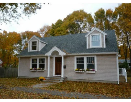 Unit for sale at 4 Elnew Ave, Beverly, MA 01915