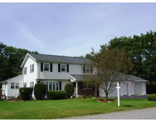 Unit for sale at 27 Knollwood Road, Dudley, MA 01571