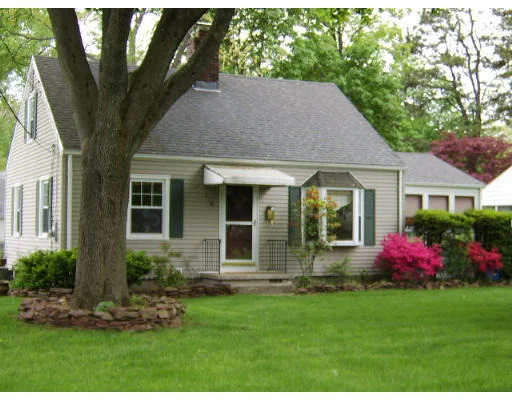 Unit for sale at 154 Mayflower Rd., Springfield, MA 01118