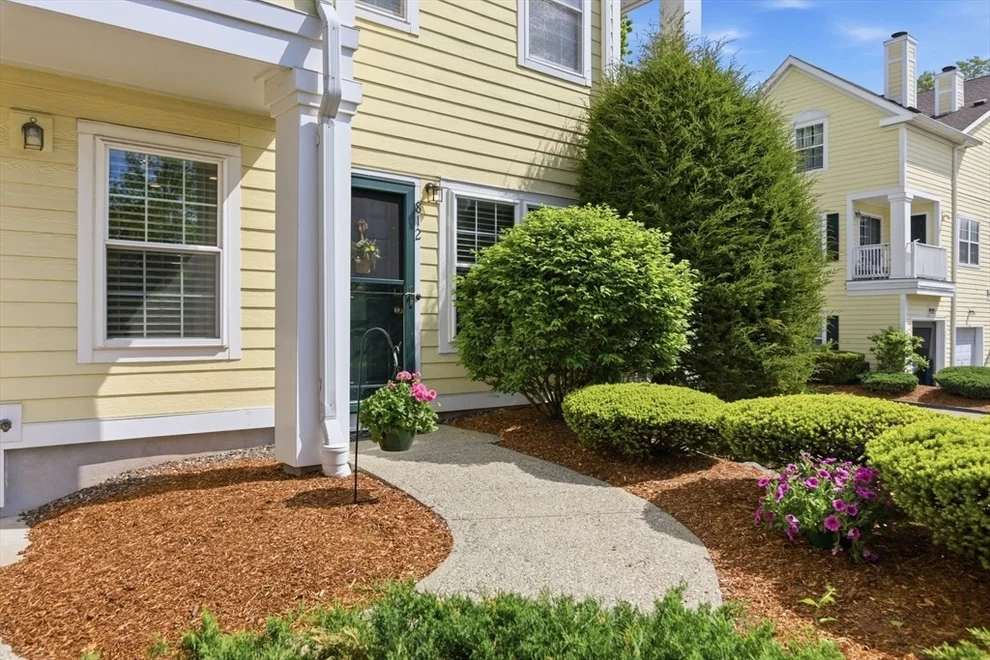 Unit for sale at 812 Gazebo Circle, Reading, MA 01867