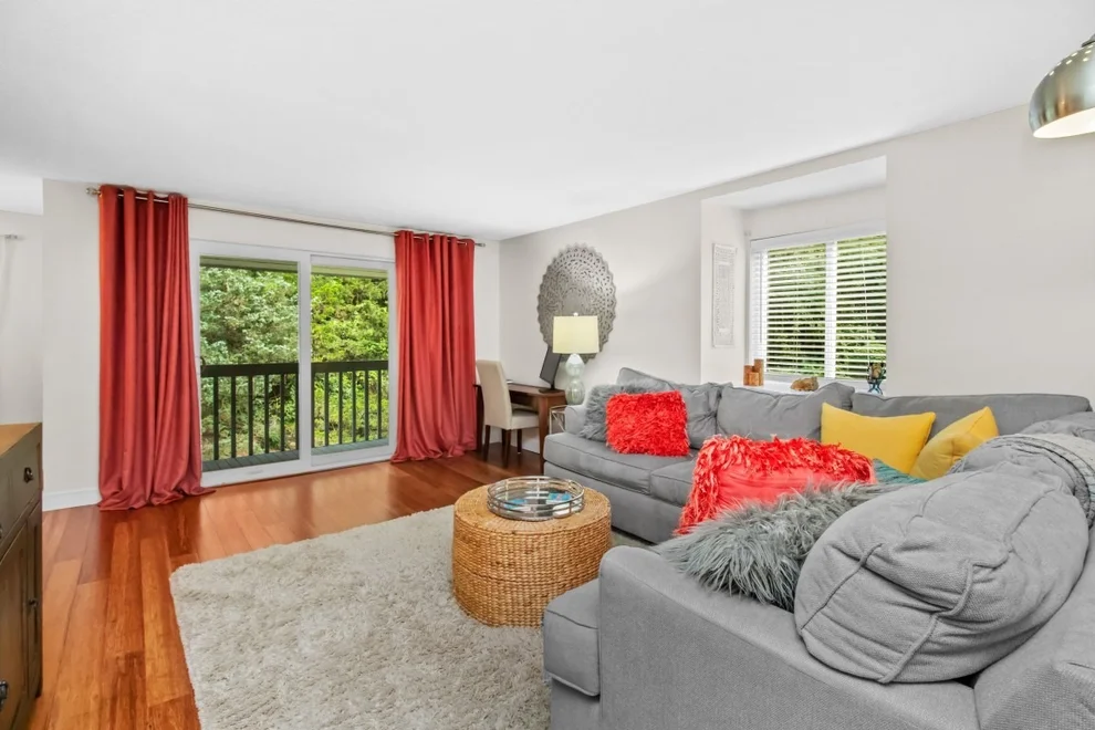 2 Beals Cove Road