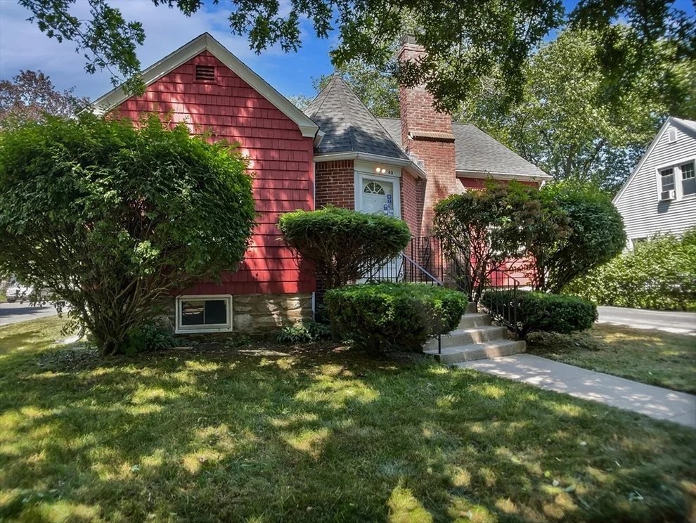 Unit for sale at 40 Englewood Ave, Worcester, MA 01603