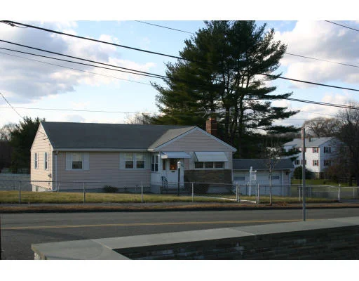 Unit for sale at 459 Central St, Saugus, MA 01906