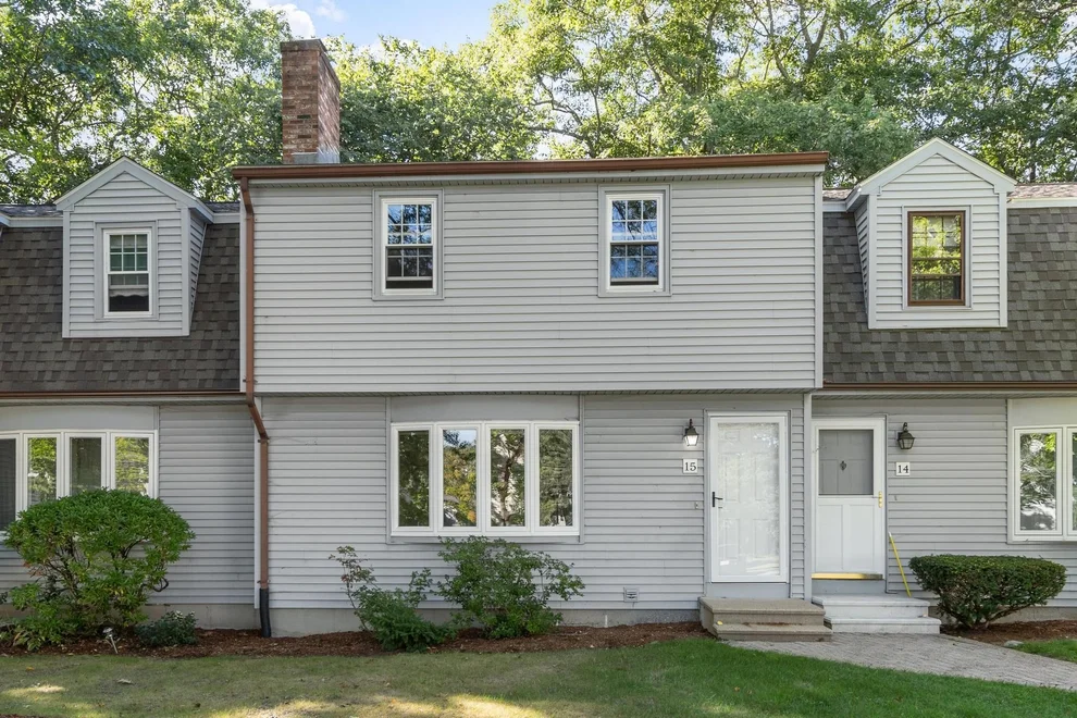 Unit for sale at 15 Tiffany Cir, Millbury, MA 01527