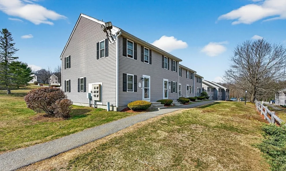 Unit for sale at 51 Olde Colonial Dr U:1, Gardner, MA 01440