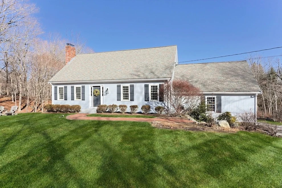 Unit for sale at 5 Farm Rd, Sherborn, MA 01770