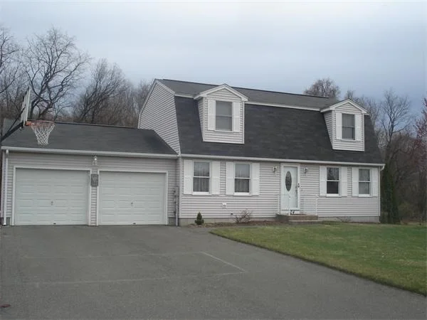 Unit for sale at 104 Katherine Dr, Agawam, MA 01001