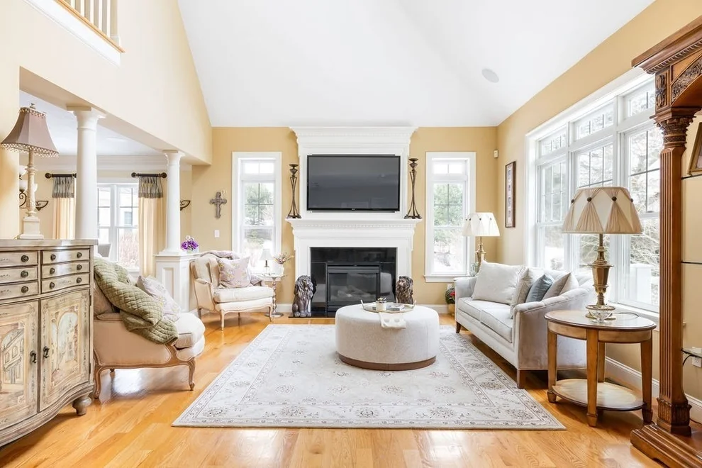 Unit for sale at 192 Boston Post Road, Sudbury, MA 01776