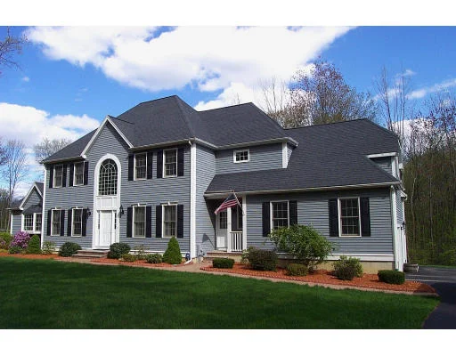 Unit for sale at 9 Blackthorn Drive, Shrewsbury, MA 01545