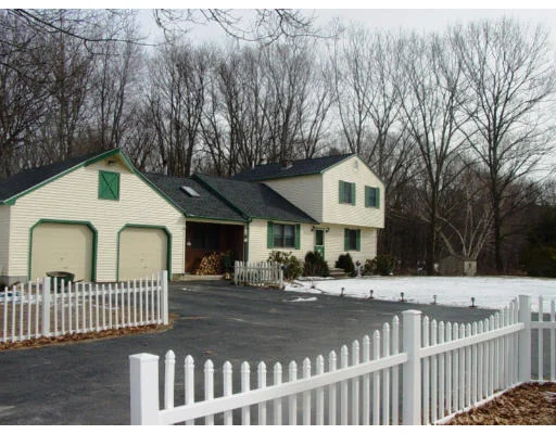Unit for sale at 174 Blackstone St, Blackstone, MA 01504