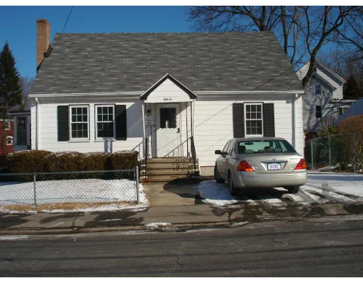 Unit for sale at 52 Prospect St, Woburn, MA 01801