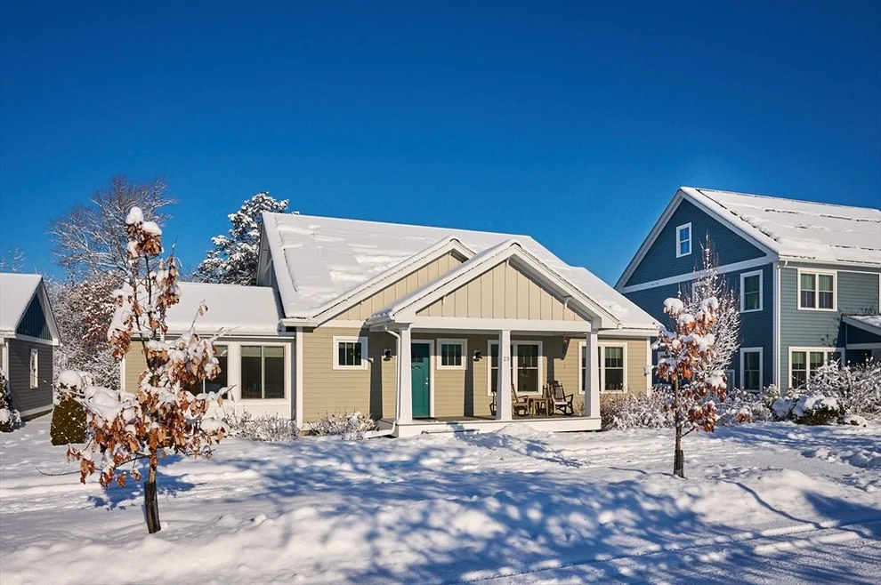 Unit for sale at 23 Ford Crossing, Northampton, MA 01060