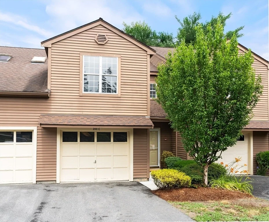 Unit for sale at 200 Ridgefield Cir, Clinton, MA 01510