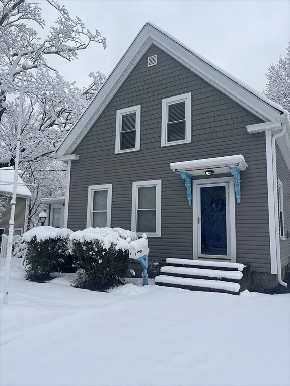 Unit for sale at 40 Summit St, Rockland, MA 02370
