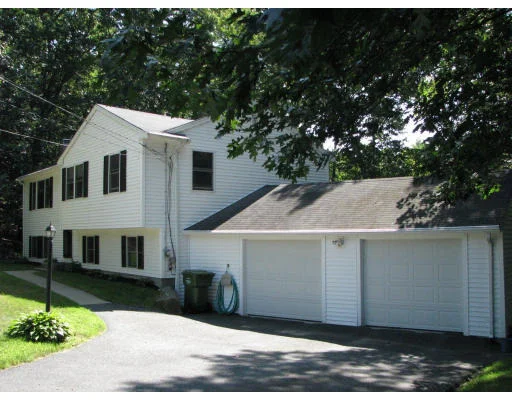 Unit for sale at 57 Stoney Brook Dr, Sutton, MA 01590