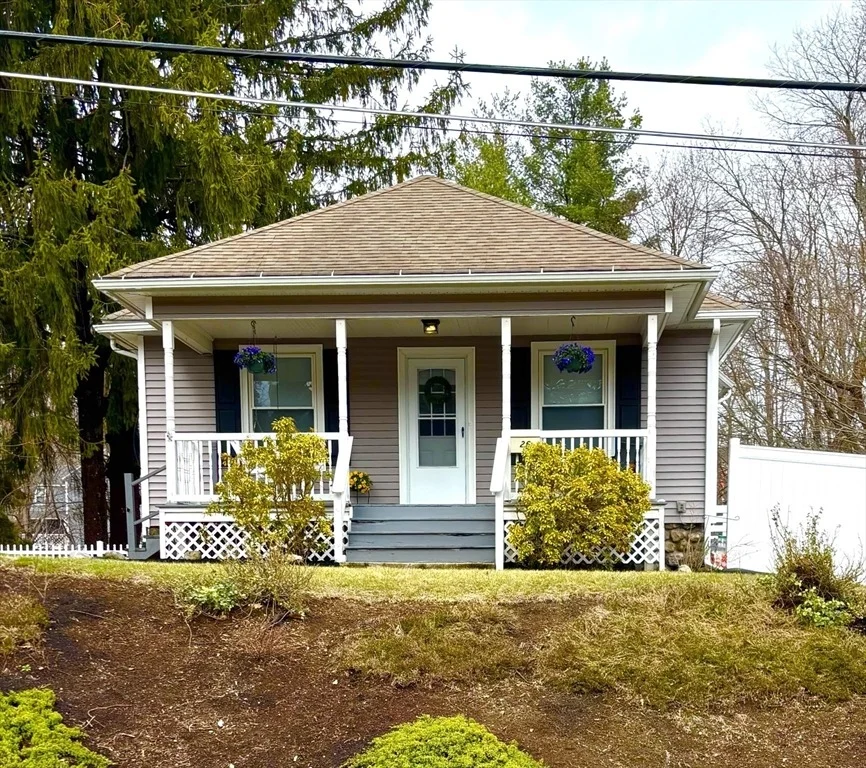 Unit for sale at 26 Pleasant St, Holden, MA 01520