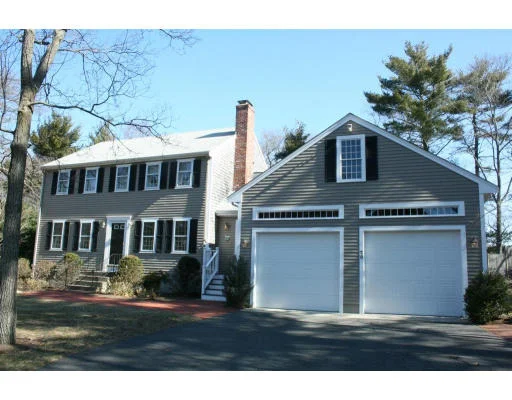 Unit for sale at 75 Whiting St, Hingham, MA 02043