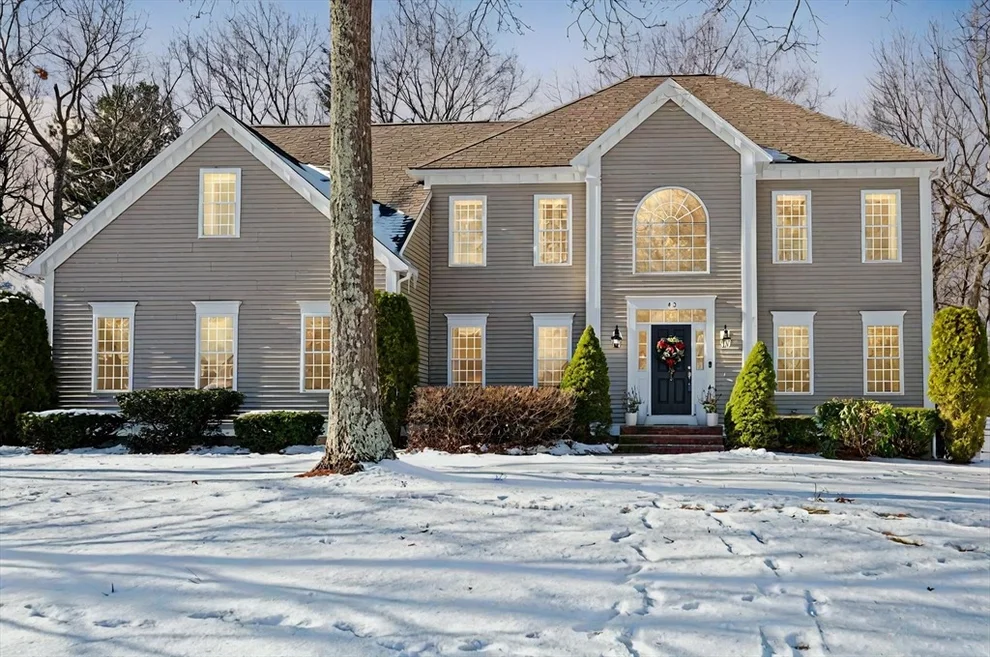 Unit for sale at 43 Northern Spy Rd, Franklin, MA 02038