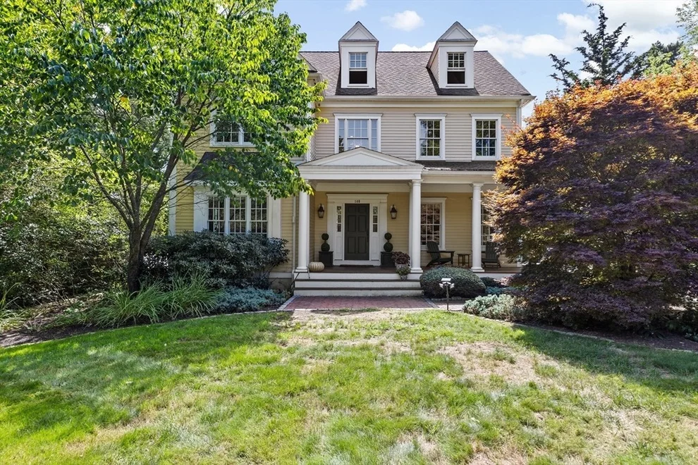 Unit for sale at 140 Pond Street, Cohasset, MA 02025