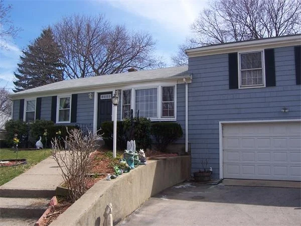 Unit for sale at 44 Bretton Woods Dr, Attleboro, MA 02703