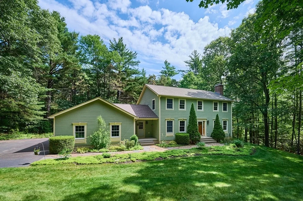 Unit for sale at 2 Eastwood Dr, Southampton, MA 01073