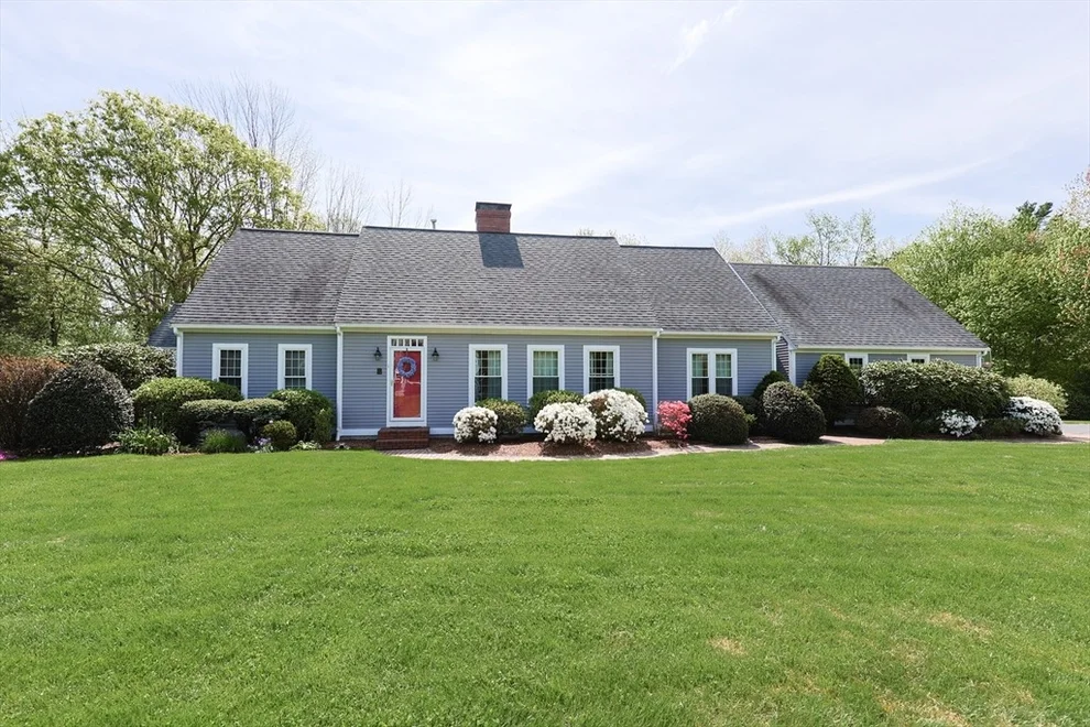 Unit for sale at 1 Lily Way, Franklin, MA 02038