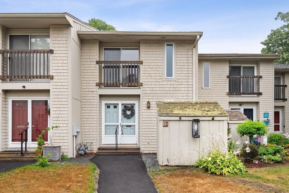 Unit for sale at 300 Buck Island Rd, Yarmouth, MA 02673
