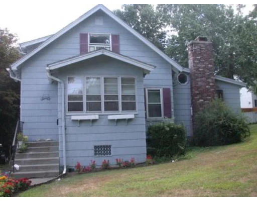 Unit for sale at 7 & 9 Billow St, Worcester, MA 01604