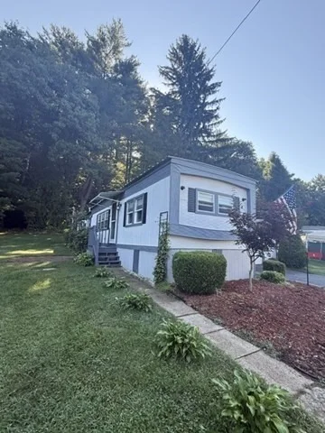 6 Willow Circle