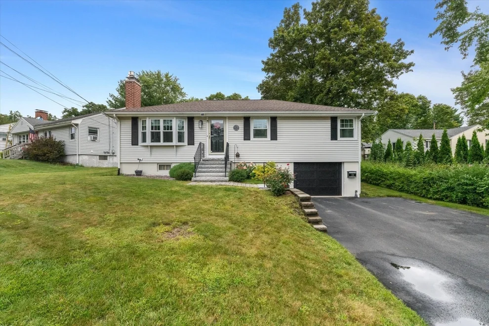 Unit for sale at 194 Holden St, Worcester, MA 01606