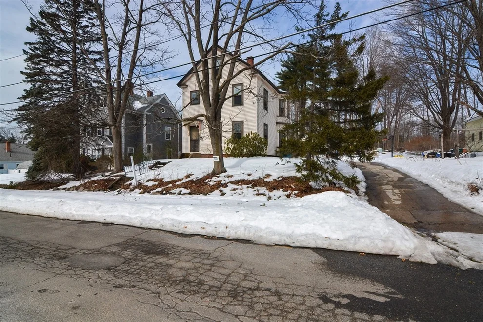 Unit for sale at 12 Beacon St, Leominster, MA 01453