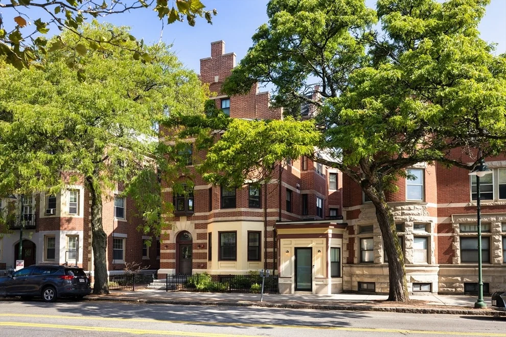 Unit for sale at 373 Harvard, Brookline, MA 02446