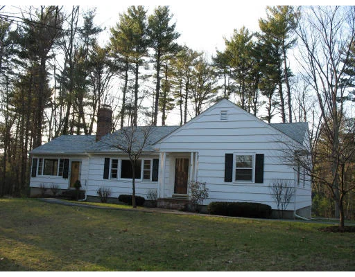 Unit for sale at 10 Mohegan Rd, Acton, MA 01720
