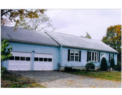 Unit for sale at 858 Lincoln Street, Franklin, MA 02038