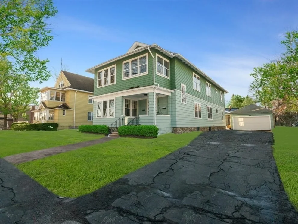 Unit for sale at 9 Fiske St, Worcester, MA 01602