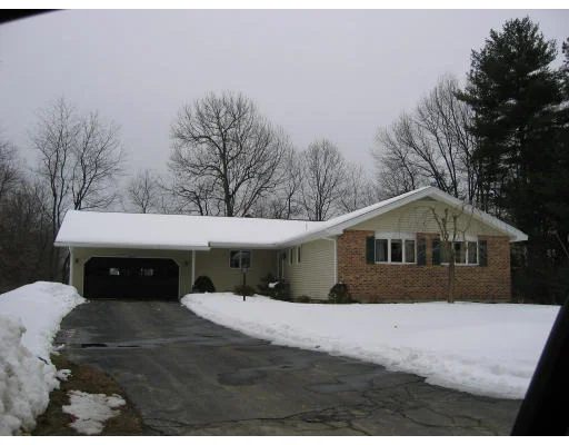 Unit for sale at 11 Pinewood Rd, Chelmsford, MA 01824