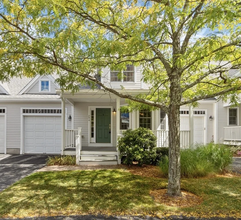 Unit for sale at 10 Charnstaff Ln, Billerica, MA 01821