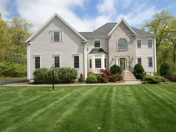 Unit for sale at 37 Cedar Farm Rd, Medway, MA 02053