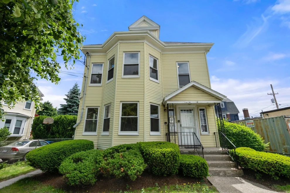 Unit for sale at 5 Marlboro St, Belmont, MA 02478