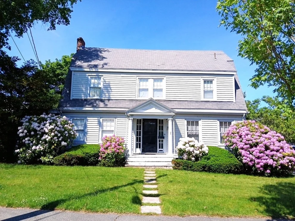 Unit for sale at 36 Rockaway Ave, Marblehead, MA 01945