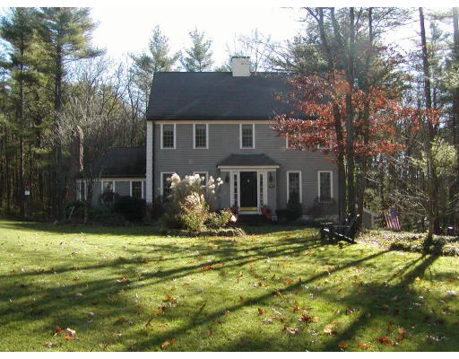 Unit for sale at 102 Sawyer Lane, Marshfield, MA 02050