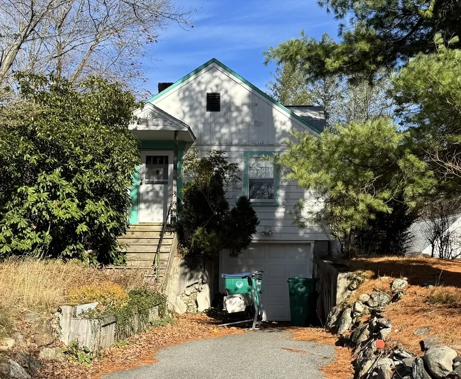 Unit for sale at 35 Richardson Rd, Fitchburg, MA 01420