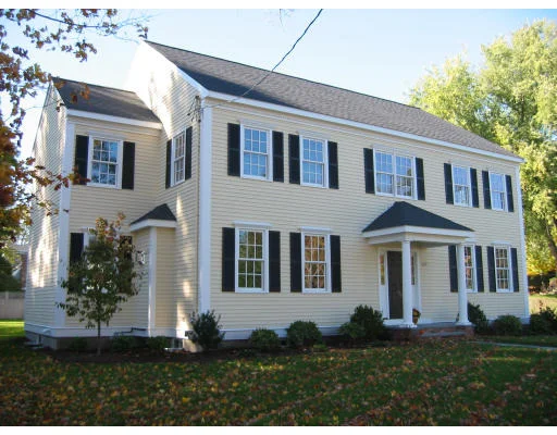 Unit for sale at 689 Webster Street, Needham, MA 02492