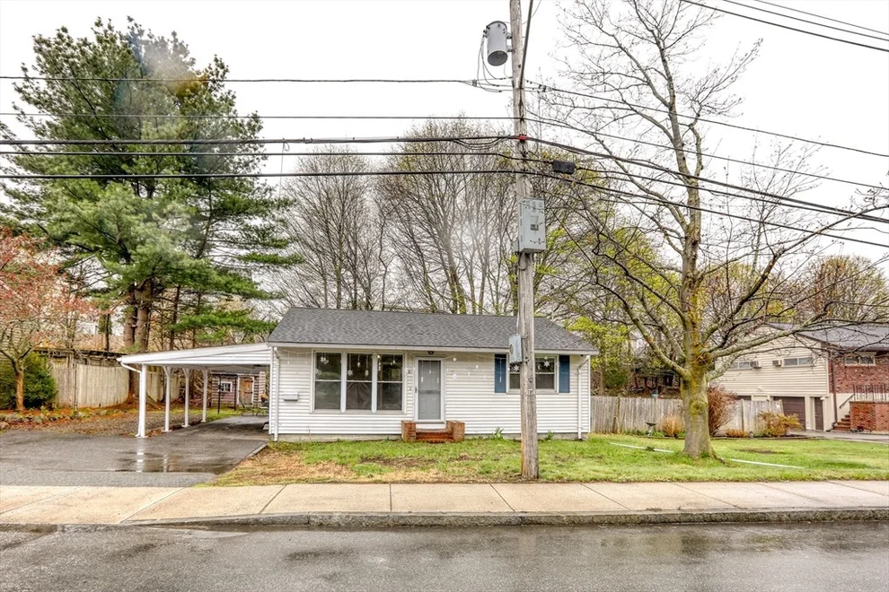 Unit for sale at 81 Marlborough Rd, Salem, MA 01970