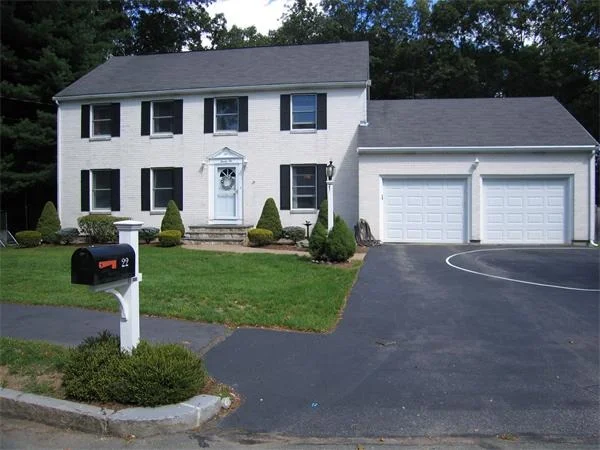 Unit for sale at 22 Mackenzie Ln, Wakefield, MA 01880